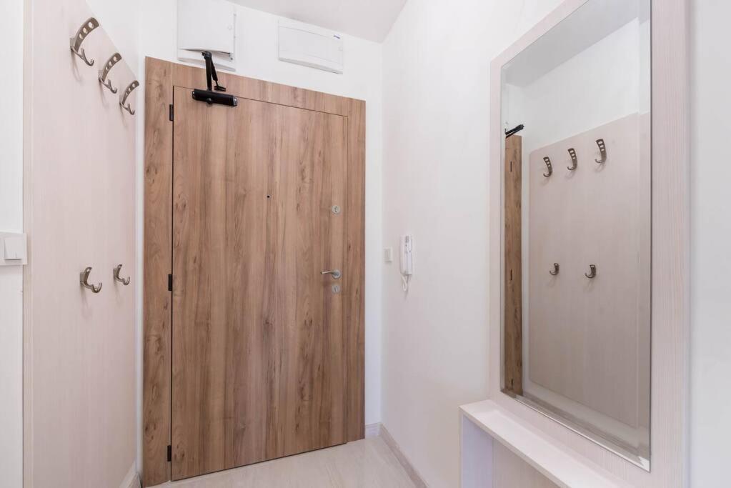 Labyrinth Apartment - Free Parking Space Included Warna Exterior foto
