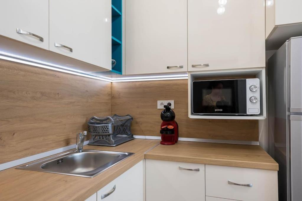 Labyrinth Apartment - Free Parking Space Included Warna Exterior foto